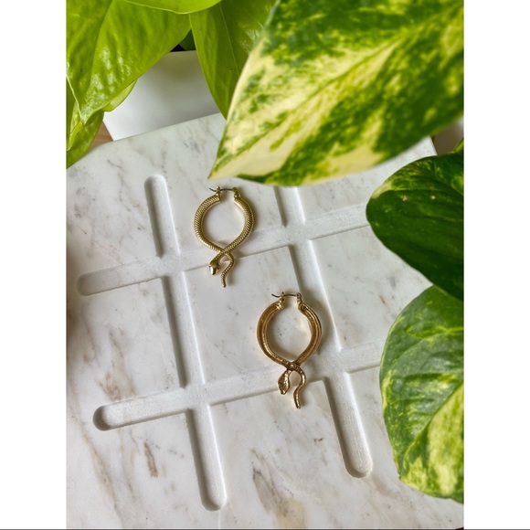 ASOS Hoop Earrings in Gold Tone - Picture 3 of 8